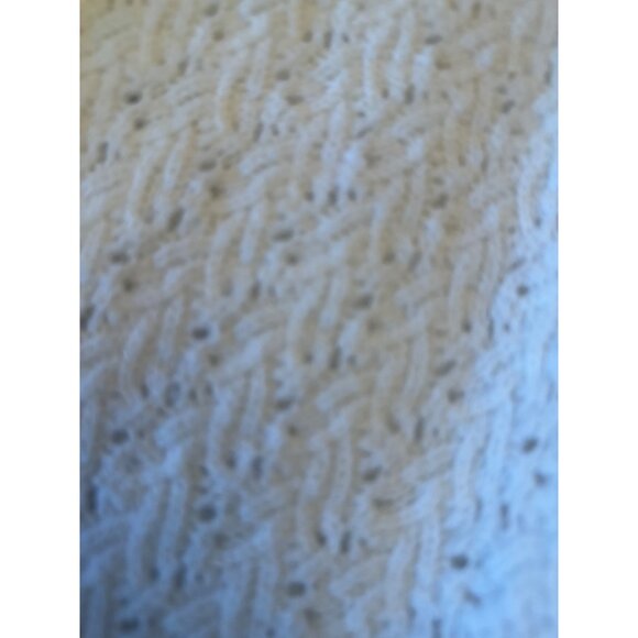 Vintage White Lace Knit Cape Poncho With Scalloped Edges & Button Closure - Picture 4 of 5